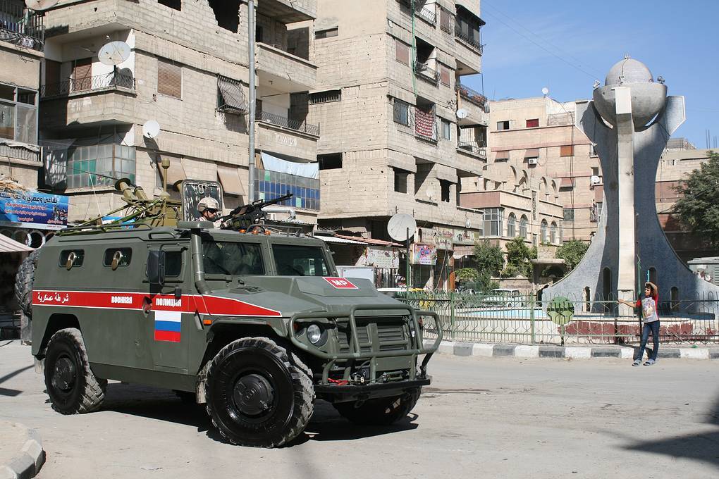 Как военная полиция РФ помогает жителям предместий Дамаска