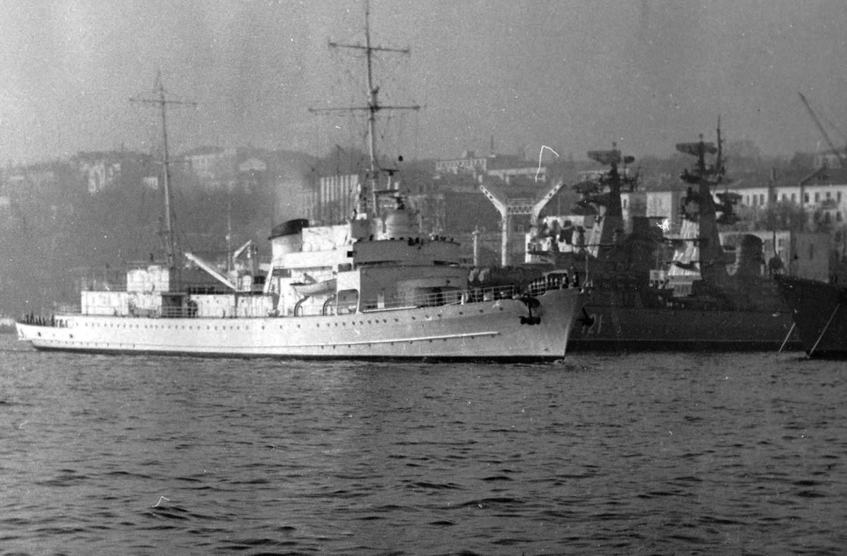 Последние дни «Ангары»: корабль, возивший Гитлера и Гагарина, распилят