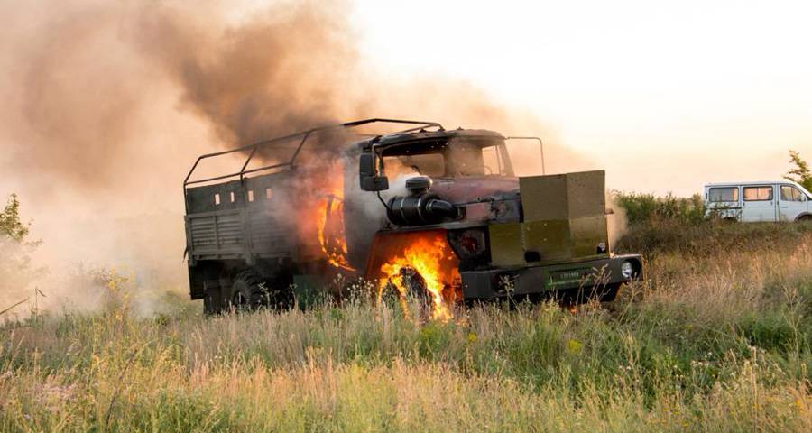 Военный грузовик ВСУ подорвался на минном поле