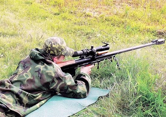 Снайперы учились уничтожать легкобронированную технику из винтовок "Корд-М"