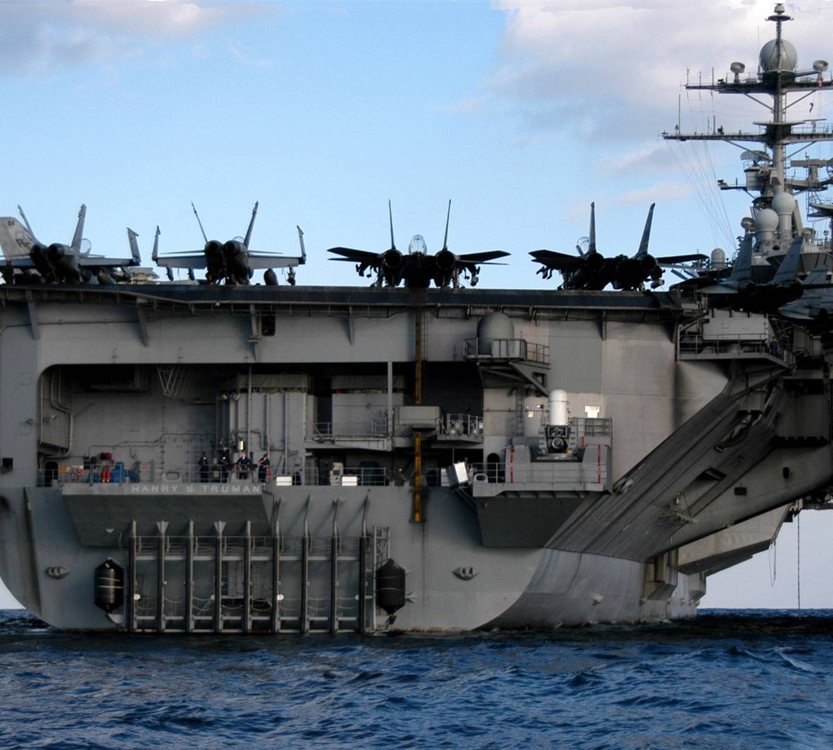 Низкая "оперативную достаточность": Штаты разучились воевать авианосцами