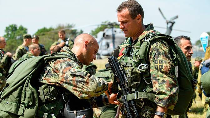 Как Россия вооружает братскую Сербию