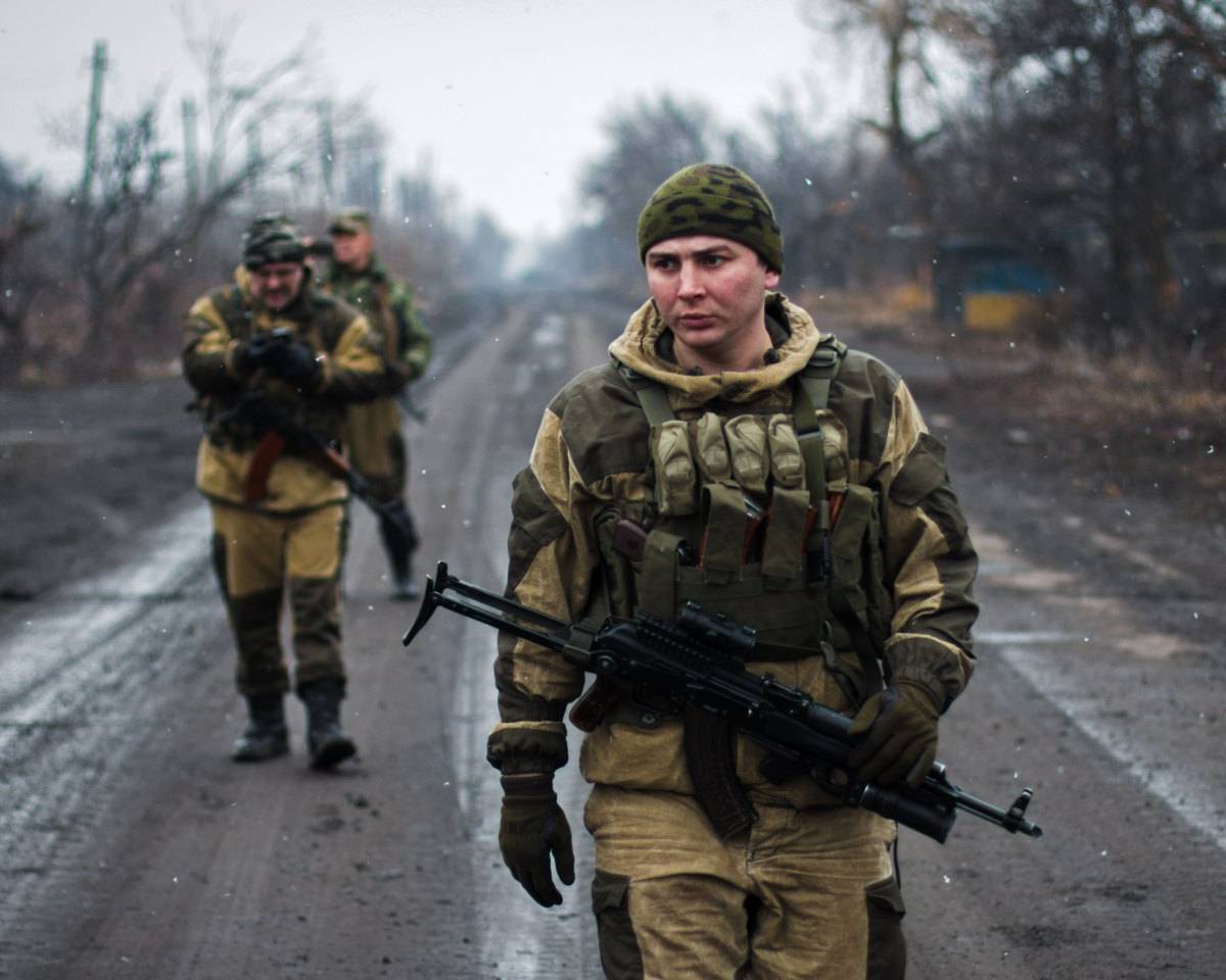 Ополченцы ЛНР завершили отвод войск в районе Золотого