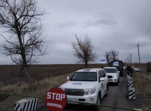 Сотрудники ОБСЕ прибыли в Петровское для мониторинга процесса отвода войск