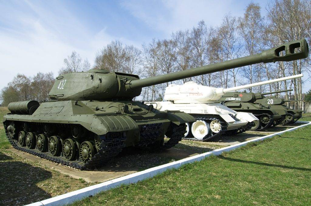 ИС-2 – легендарный советский танк, наводивший ужас на немецких солдат