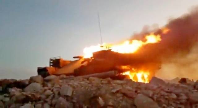 Превратился в огненный факел: в Сирии сгорел "штурмовой танк" на базе Т-72