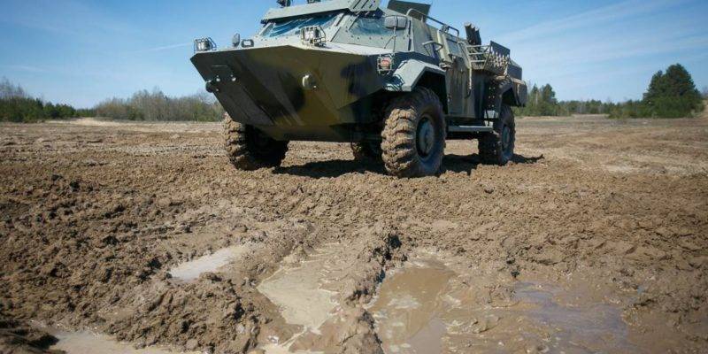 Армейские броневики: Беларусь может себя защитить
