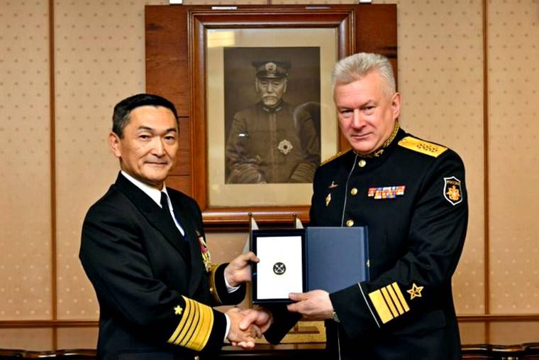Легендарного японского адмирала заставляют снова воевать с Россией