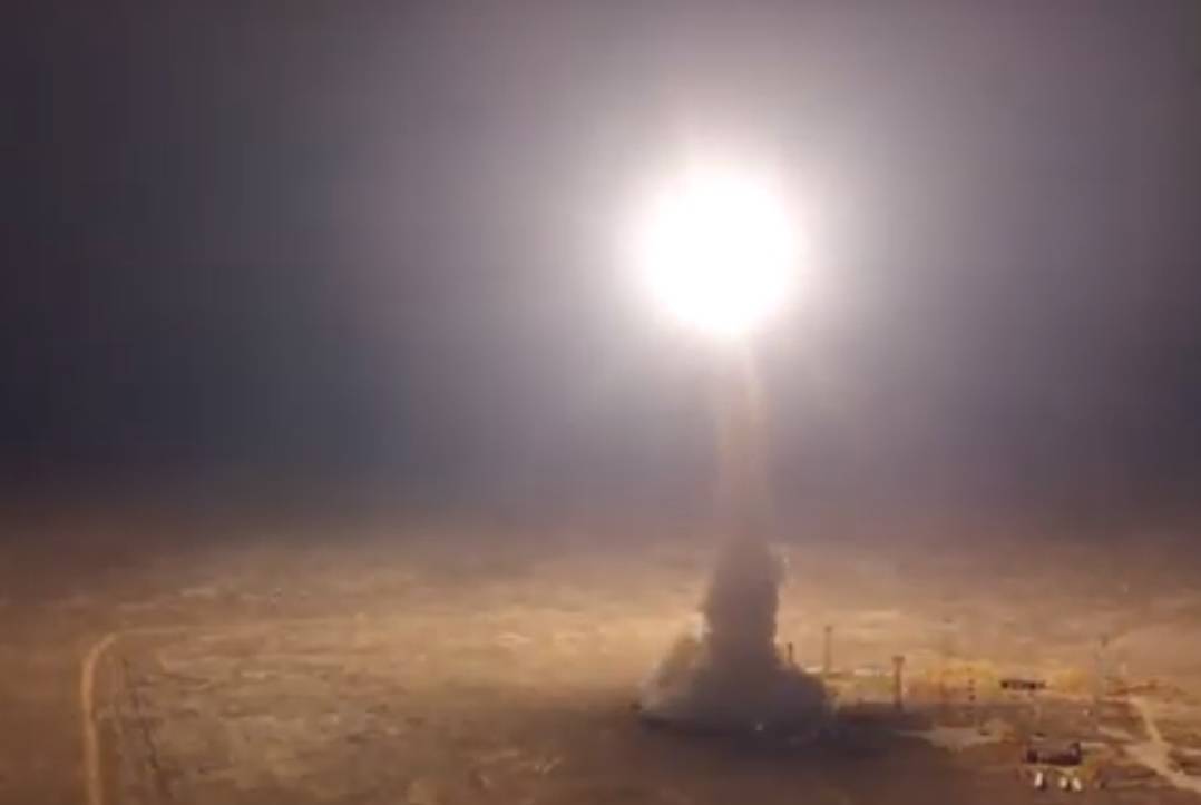 Опубликовано видео запуска ракеты "Тополь" с полигона Капустин Яр