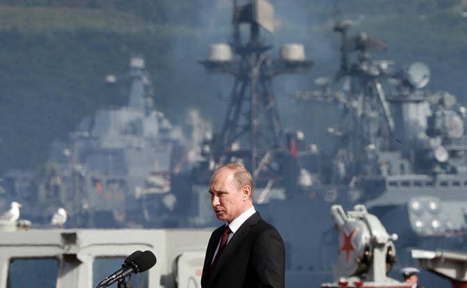 ВМФ РФ сокращается, и несмотря на усилия Путина, США нам не догнать