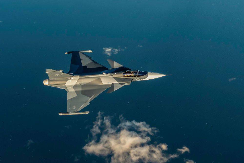 ВВС Швеции загримировали свой новый Gripen E под Су-57