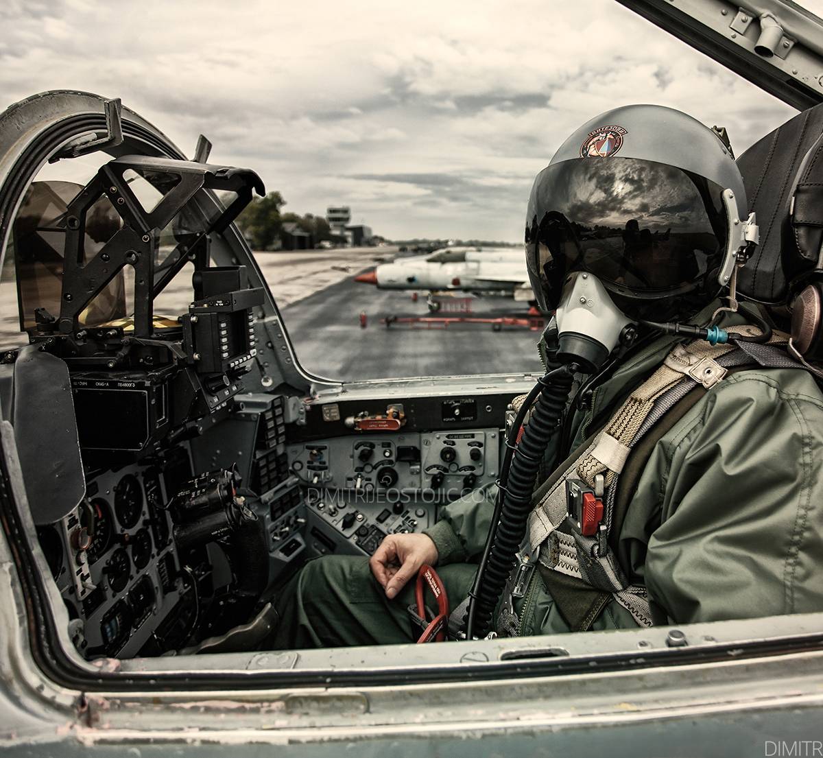 Сербские пилоты и далее будут проходить бесплатное обучение в России