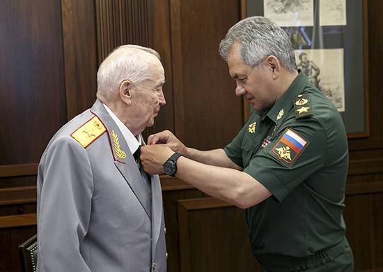 Махмут Ахметович Гареев. Красноармеец, офицер, генерал и учёный Махмут Ахметович Гареев. Красноармеец, офицер, генерал и учёный
