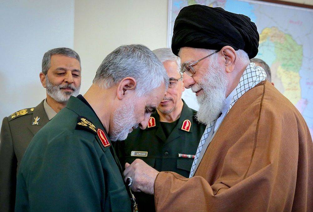 Иран обещает отомстить за гибель Сулеймани: эксперты говорят о скорой войне