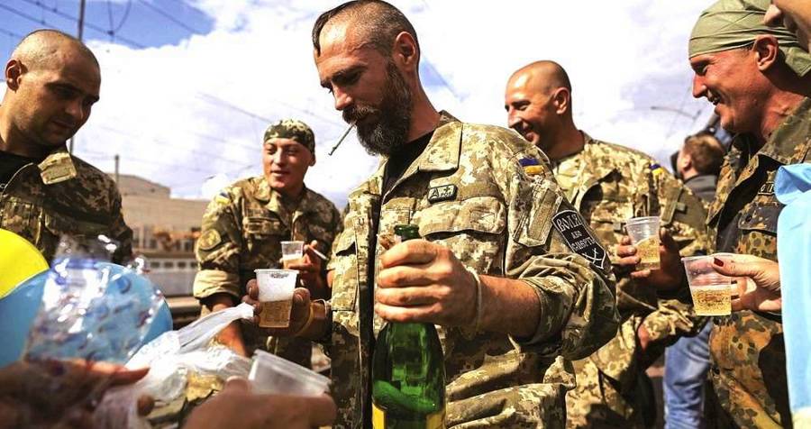 Спирт вместо буржуек и ватников: бойцам ВСУ разрешили греться алкоголем