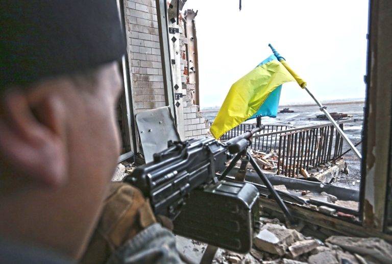 Украинские военные заявили о захвате взлетной полосы Донецкого аэропорта