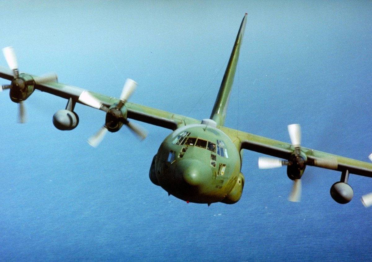 "Летающий авианосец": американцы по-новому испытали С-130 Hercules