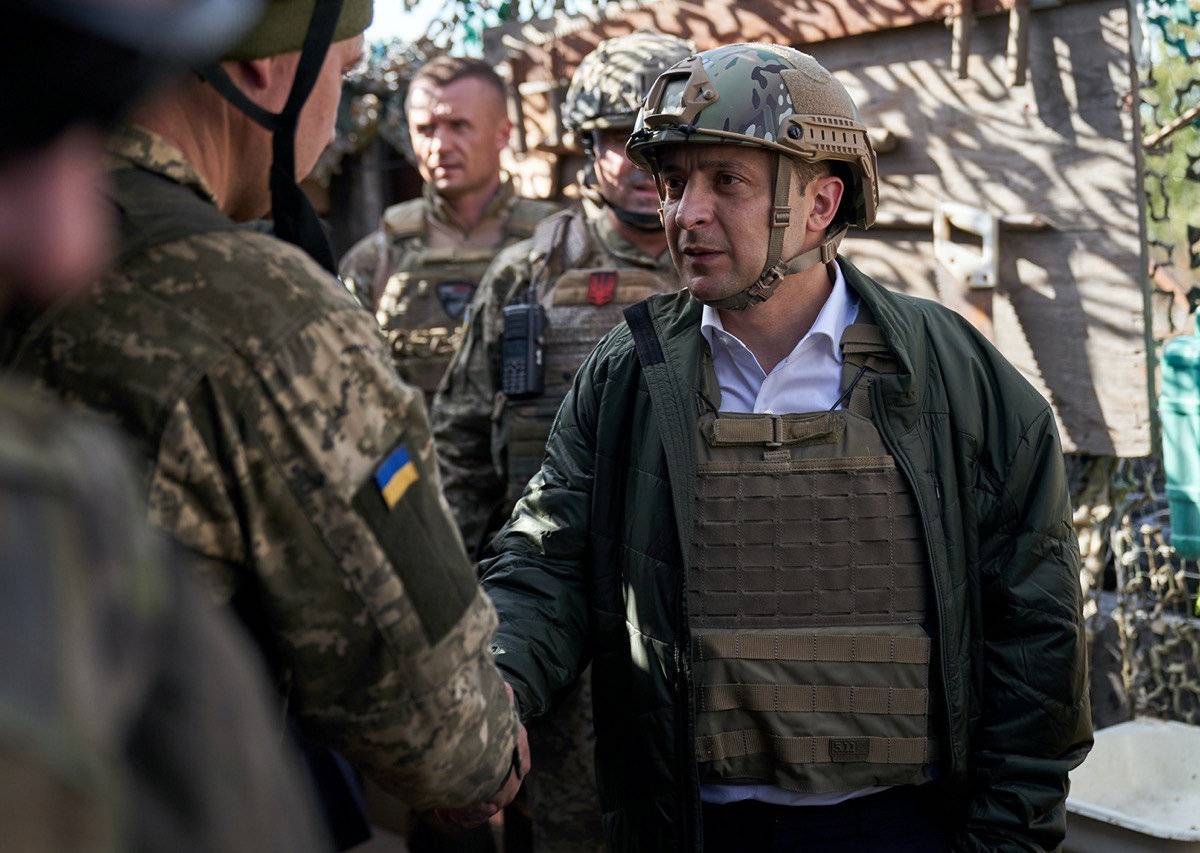 Почему ВСУ больше не хотят воевать на Донбассе и высмеивают Зеленского