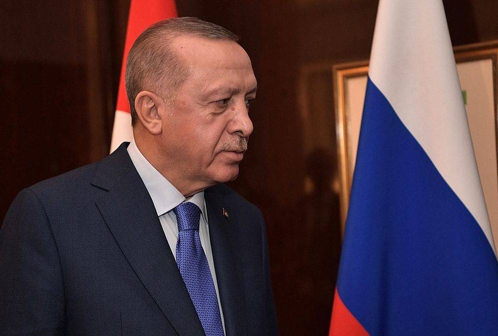 «Теперь мы сами по себе»: Эрдоган обвинил Россию в нарушениях по Сирии