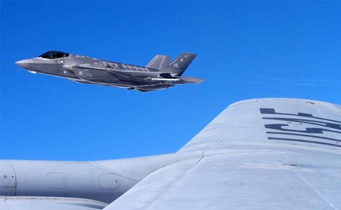 Американцы сознались: F-35 может стать жертвой С-400