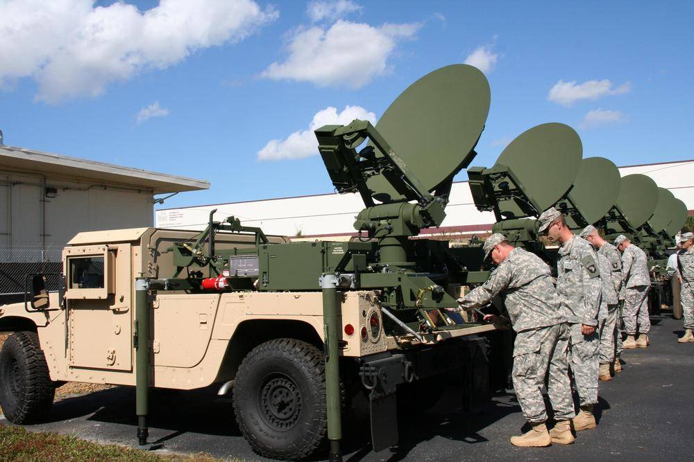 Военные США обеспокоены маневрами двух российских спутников