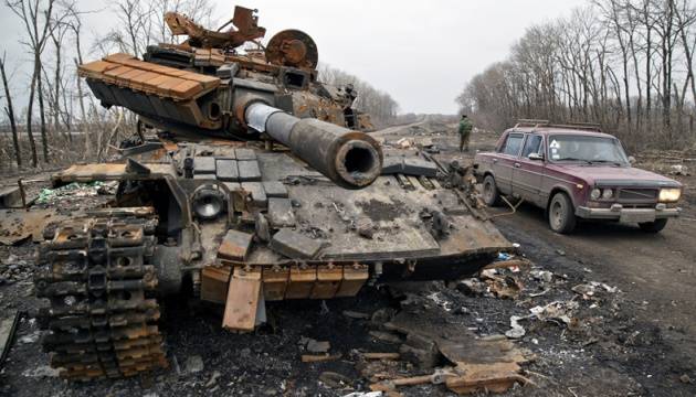 Киев раскрыл данные о потерях бронетехники в Донбассе: счет идет на тысячи
