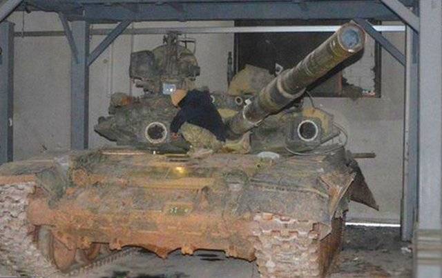 Боевики бросили в бой захваченный Т-90 сирийской армии