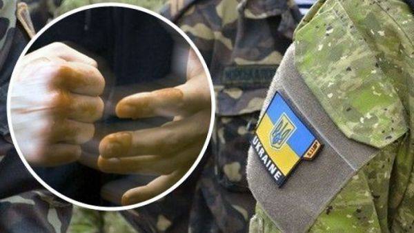 Украинский офицер избил солдата ВСУ за отказ стрелять по Донбассу