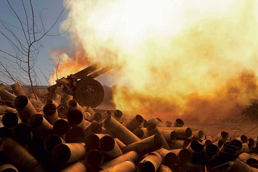 Подразделения ВСУ готовят массовый артобстрел мирных городов Донбасса