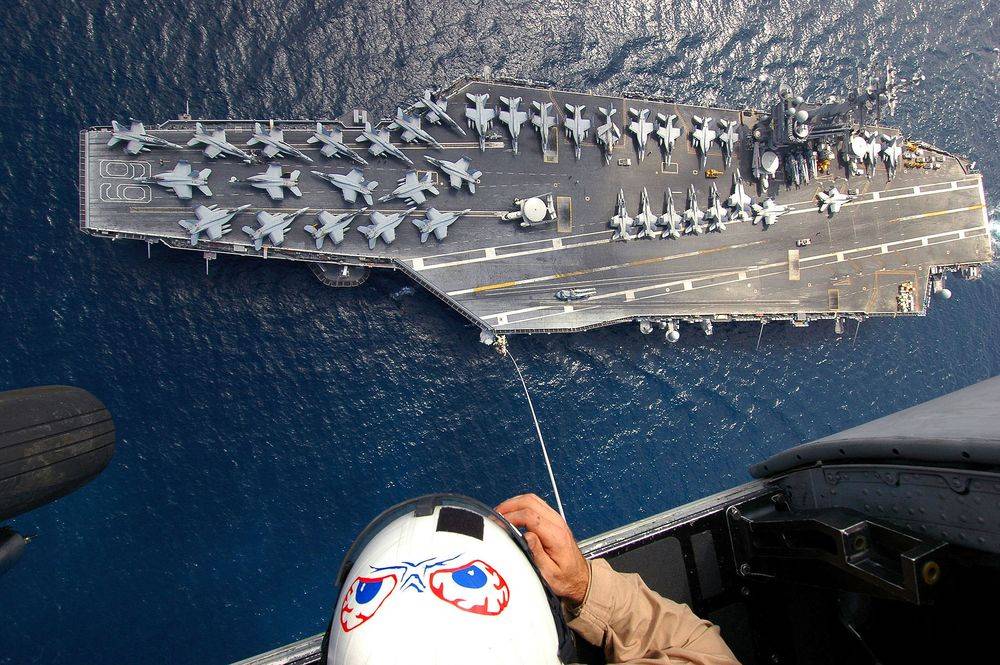 Авианосная группа ВМС США направилась к берегам Сирии