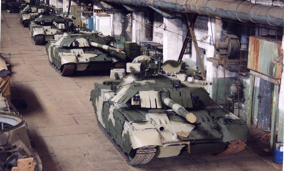 США закупили танковые двигатели и управляемые ракеты на Украине