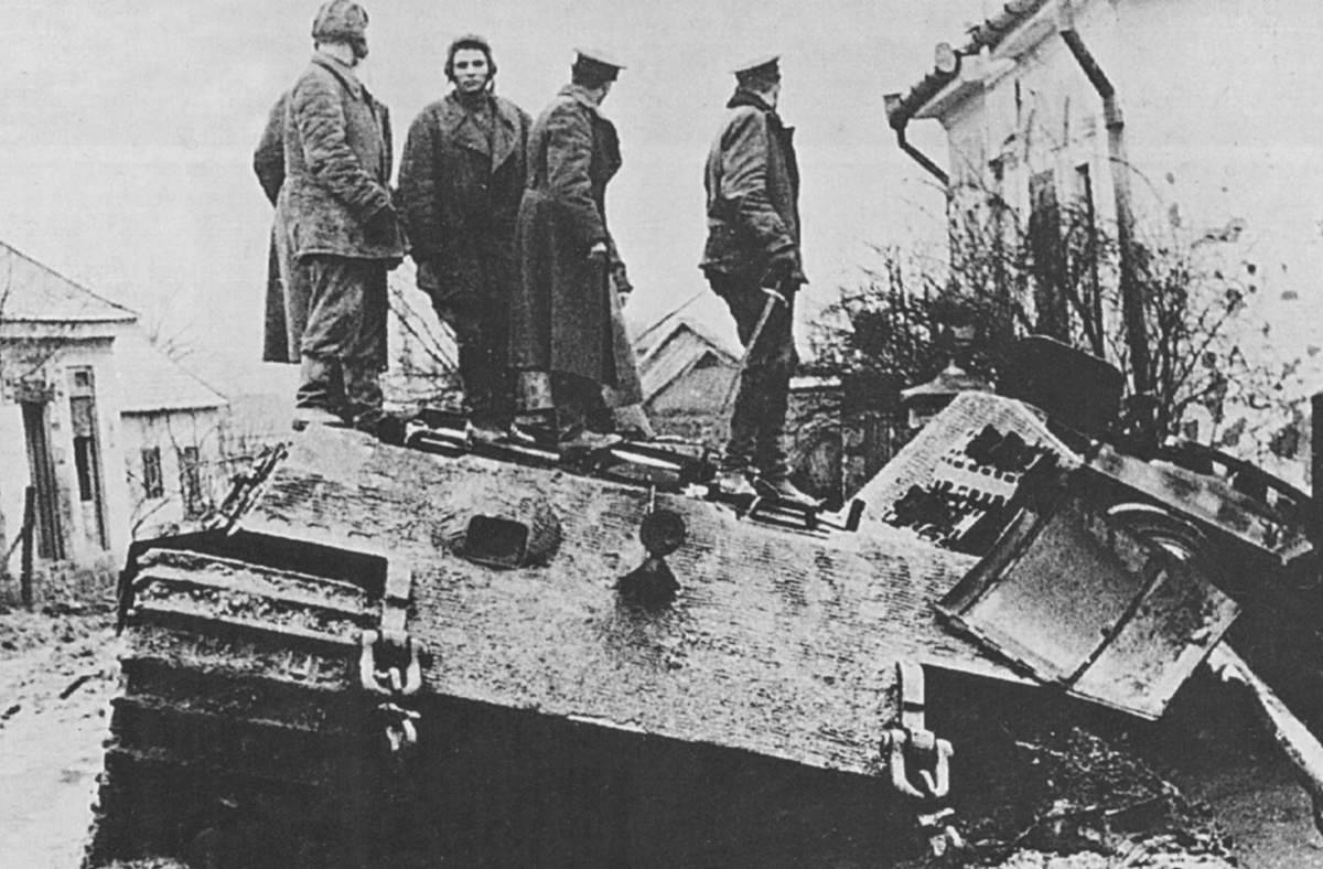 Балатонские храбрецы: как советские артиллеристы остановили немцев