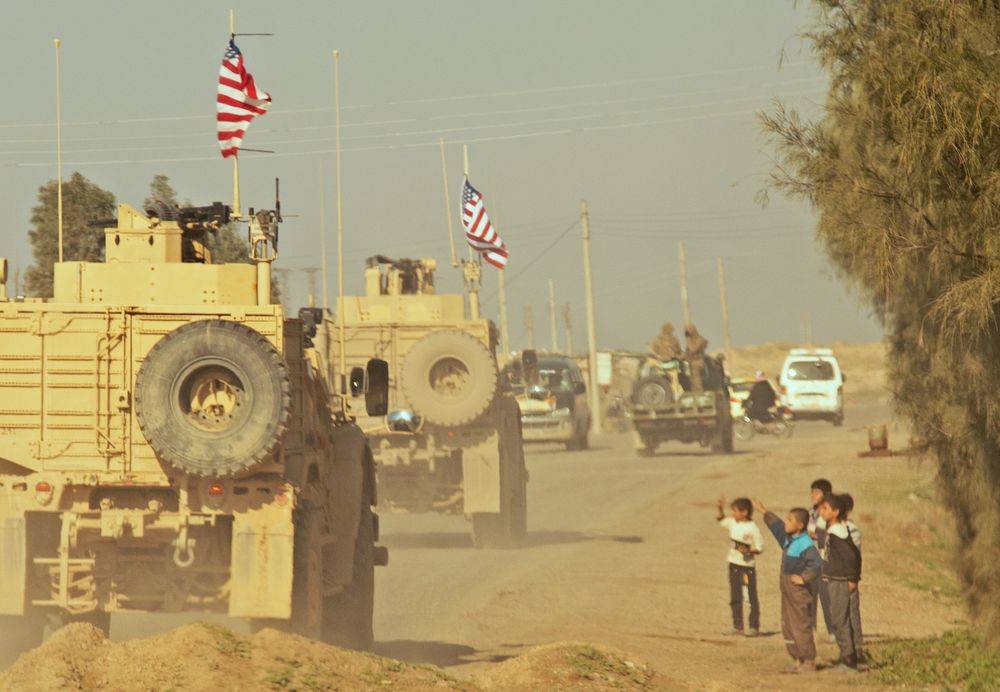 Сирийцы начали блокировать американские военные колонны