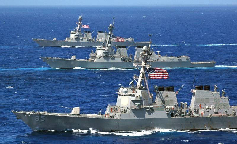 Почему Пентагон больше не устраивает самый массовый ракетный эсминец ВМС