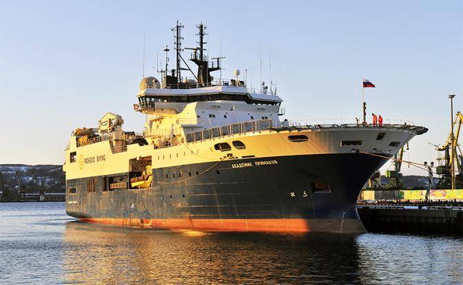 Возмущения в ЕС: Русские корабли в сердце Европы