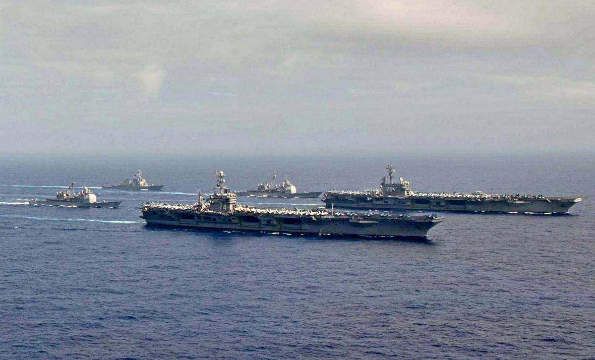 Два авианосца направлены к берегам Ирана в ответ на обстрелы базы США