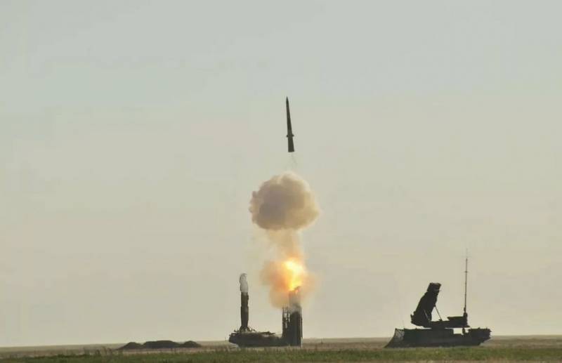 Зенитная ракетная система С-300В: против самолётов и ракет
