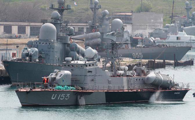 «Героям — слава!»: Киеву срочно потребовался крейсер «Варяг»