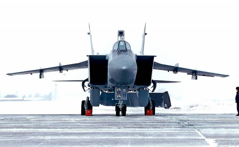 F-35 против российских МиГ-31: в реальном бою победа была бы за нами