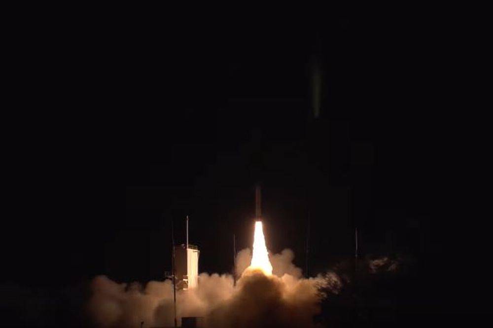 Американцы показали странное видео испытаний гиперзвуковой ракеты