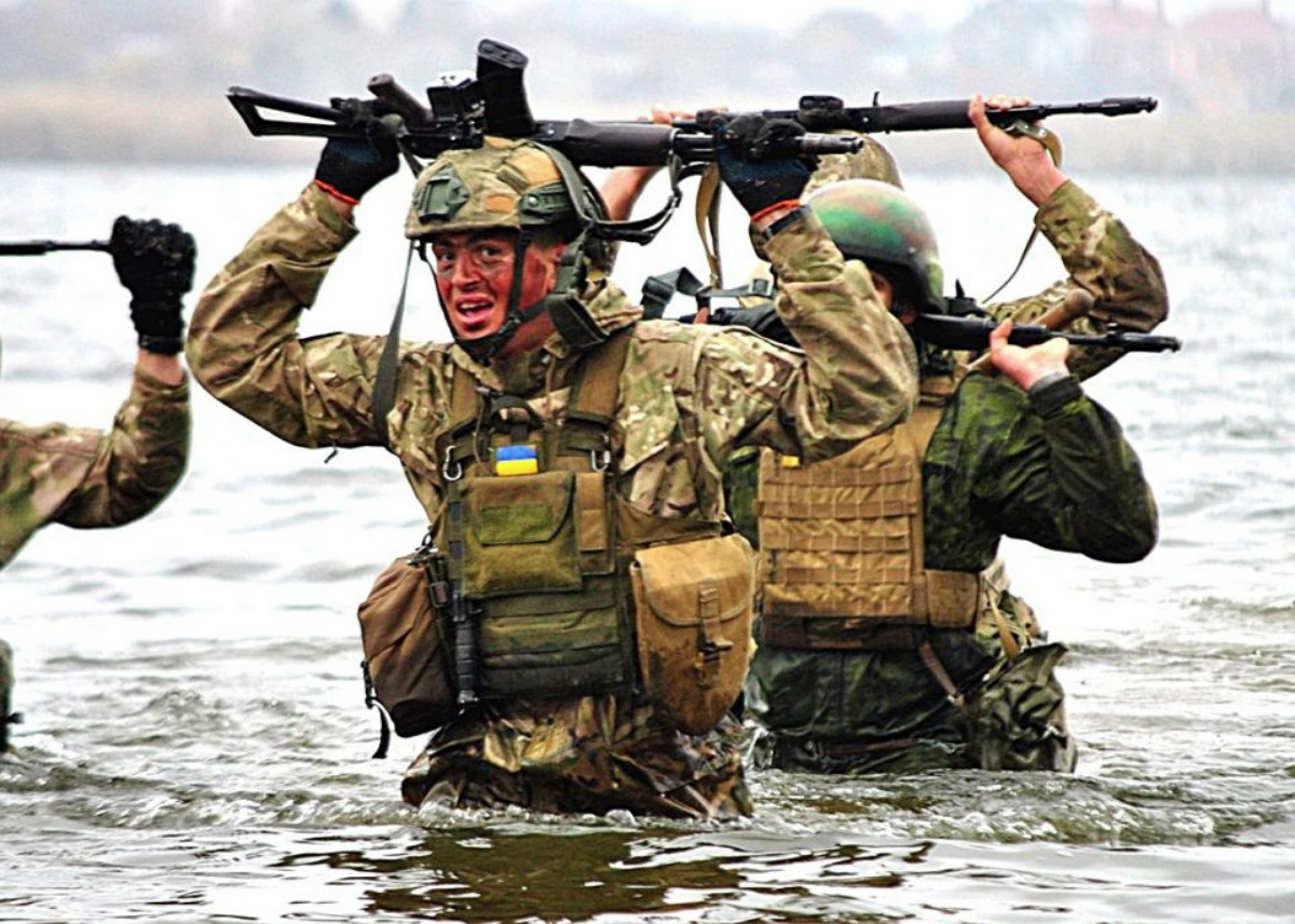 Обеспокоенная мощью российской армии украинская морская пехота вооружается