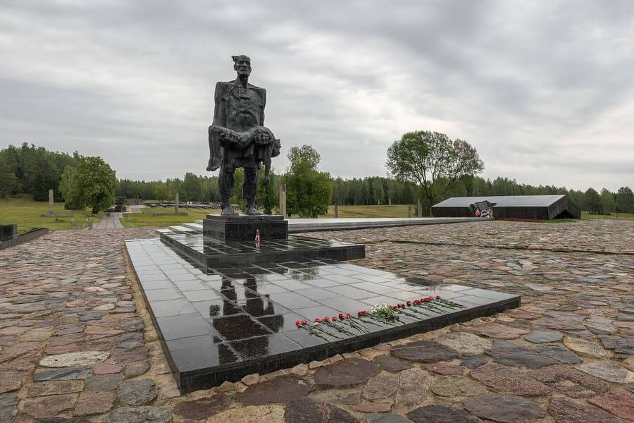 Обескровленная войной, но так и не покорившаяся врагу Белоруссия