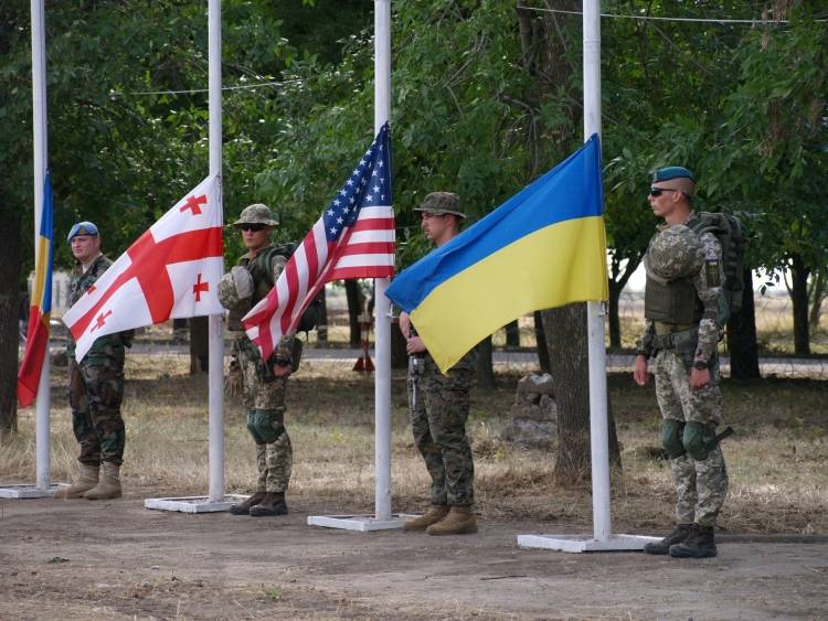 Украинская армия запросила помощь у НАТО из-за коронавируса