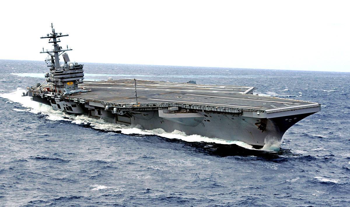 Коронавирус: капитан авианосца ВМС США рассказал о «безрадостной ситуации»