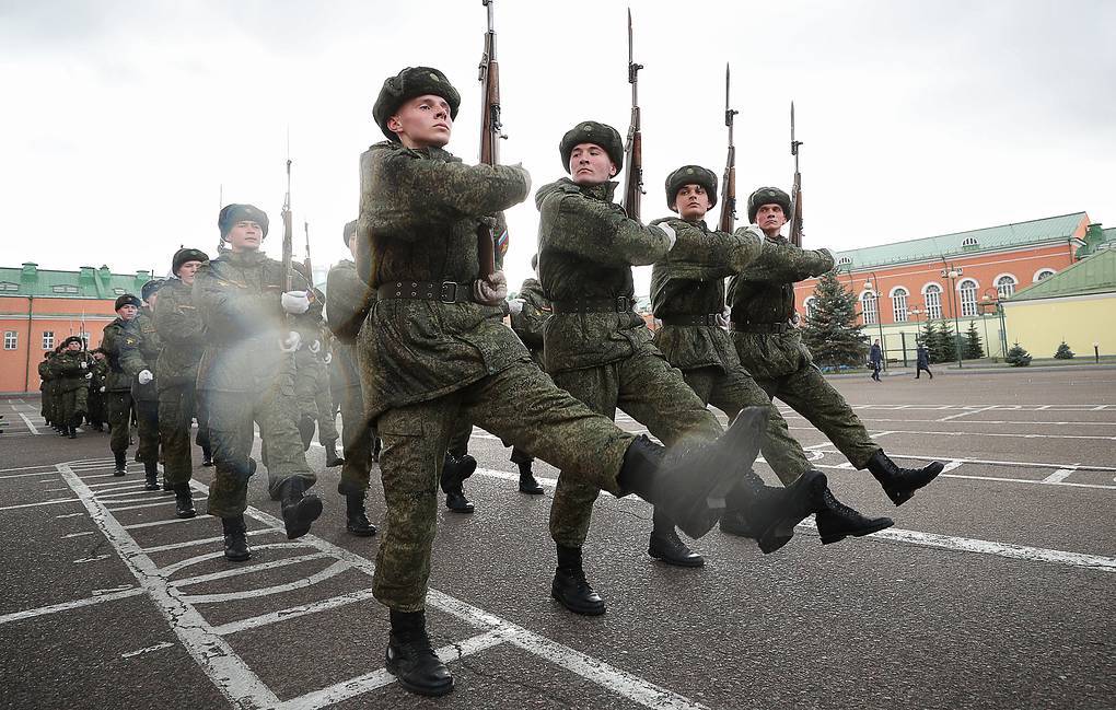 Минобороны продолжает готовиться к параду Победы в Москве
