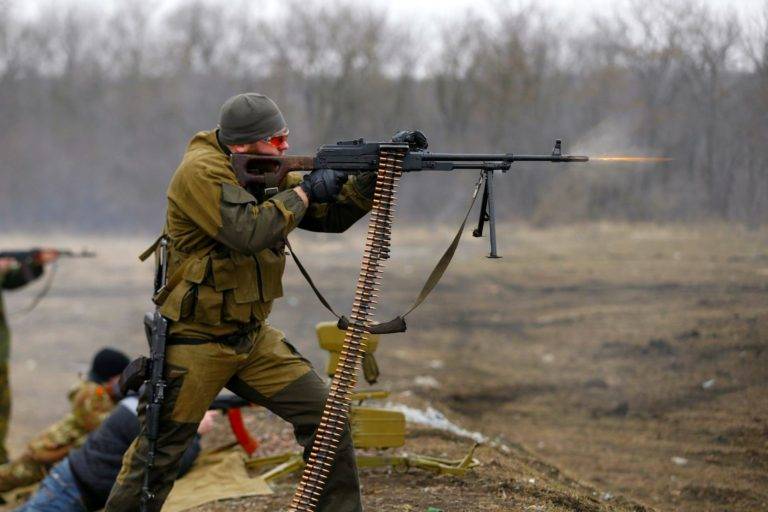 Ополченцы ДНР и солдаты ВСУ устроили ожесточенный бой у Ясиноватой
