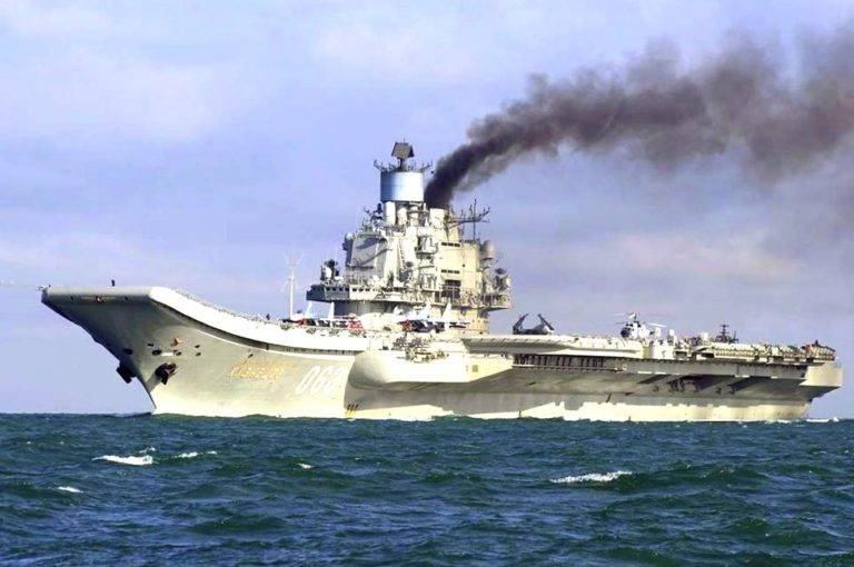 Единственный авианосец РФ назвали «свадебным генералом» русского флота