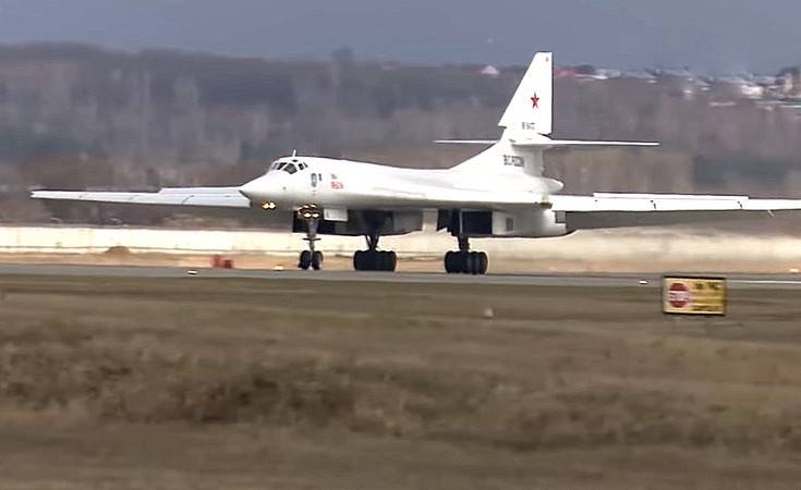 Два модернизированных Ту-160 переданы в Минобороны