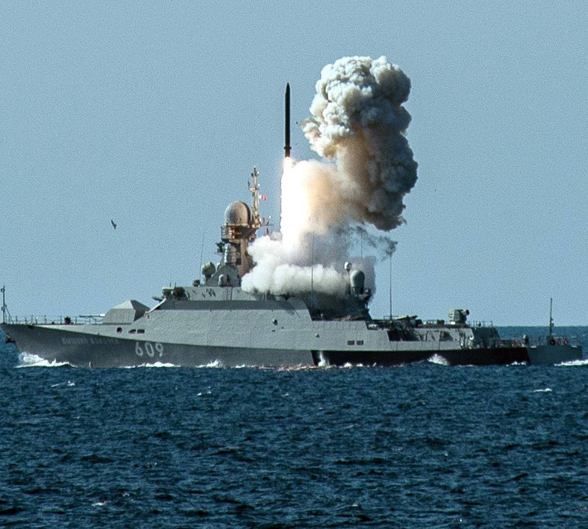 Средиземноморская эскадра: корабли РФ охладят даже самые горячие головы