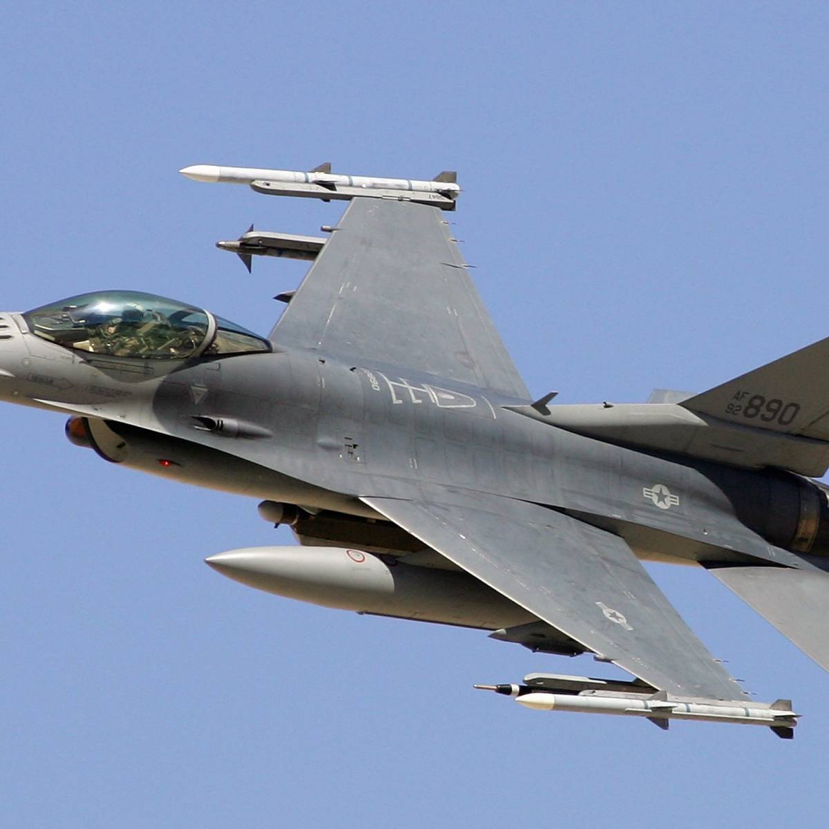 Перехват над Балтикой: Запад забыл итоги воздушного боя между Су-30 и F-16